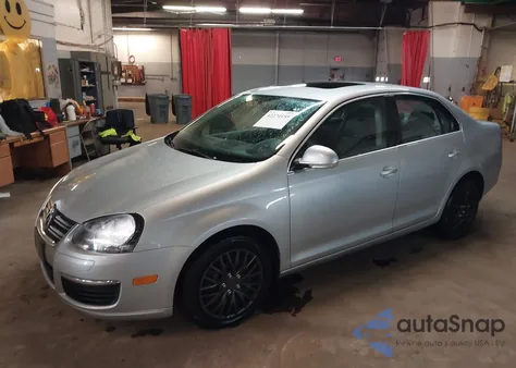 2006 Volkswagen Jetta 2.5 z USA, uszkodzony, nr VIN 3VWSG71K46M728792